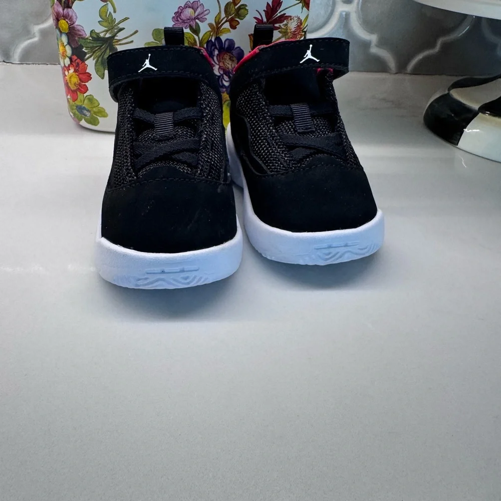 Jordan Infant Size 4C Black Red Sneakers Baby Shoes
